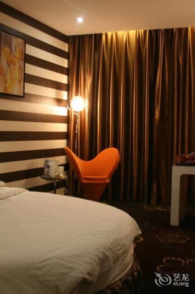 Victoria Hotel Лоян Экстерьер фото